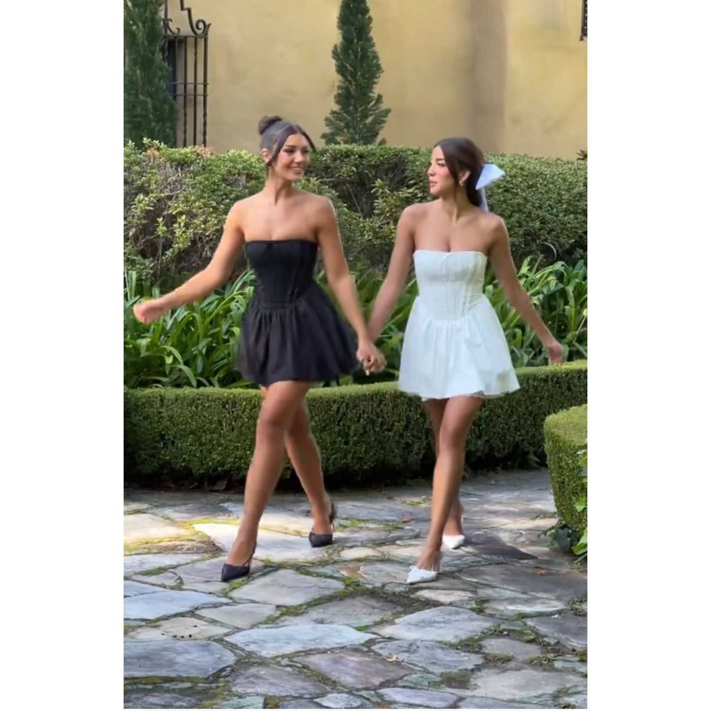 Mesh Strapless A-line Dress.