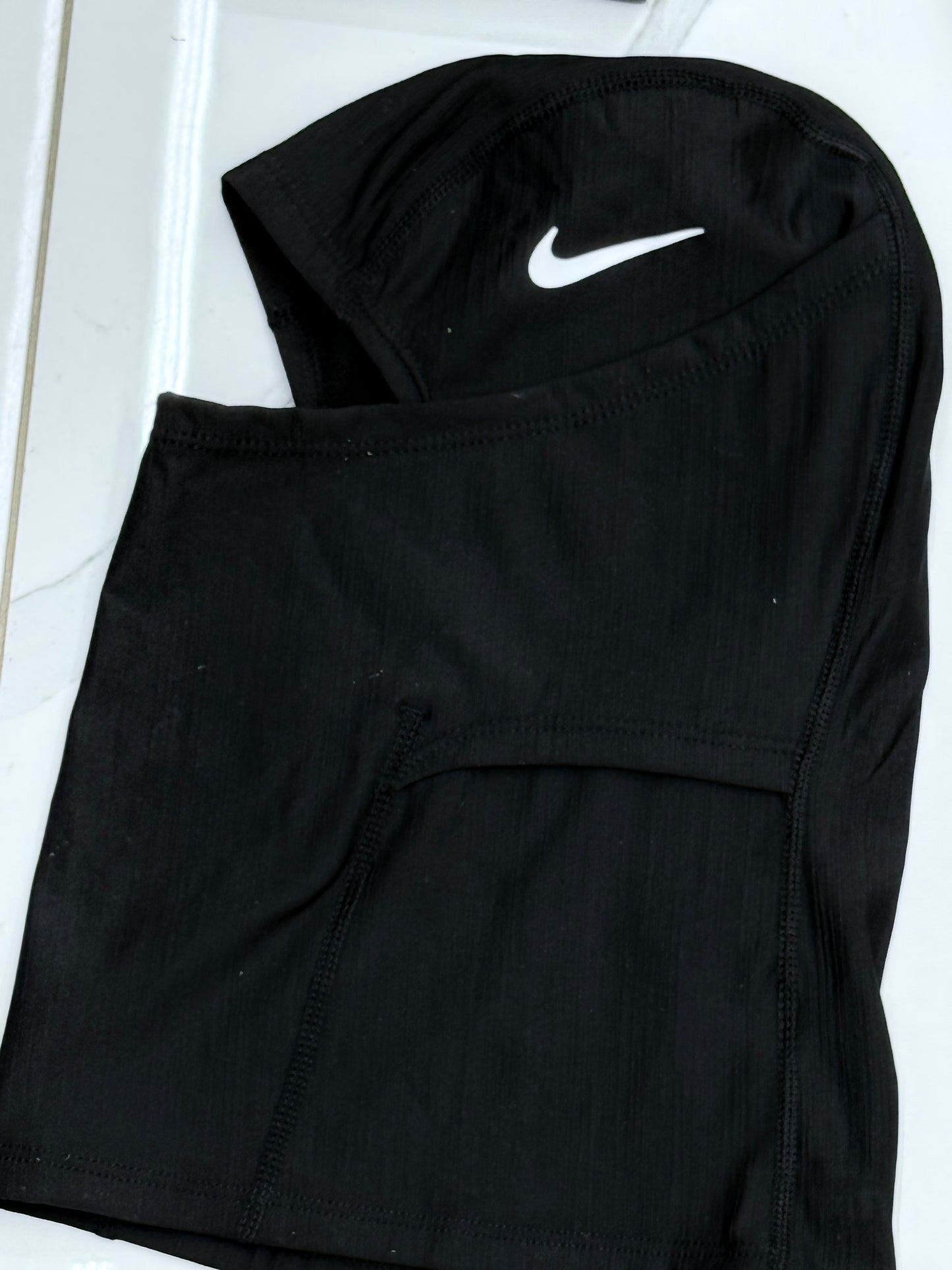 Nike Pro Therma-FIT Hood