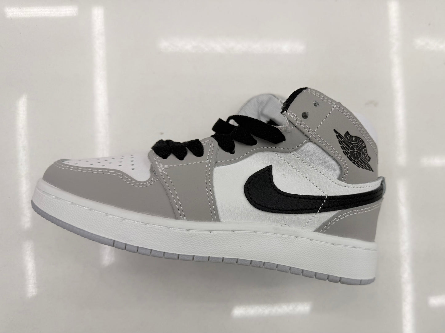 AIR JORDAN 1 FOR KIDS