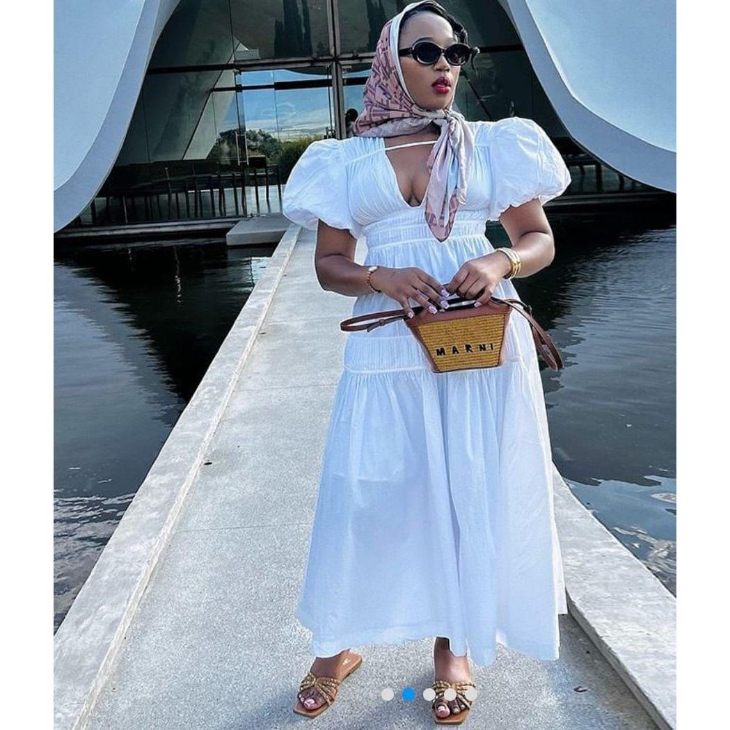 V-Neck Detailed Puffer Sleeve Maxi Dress