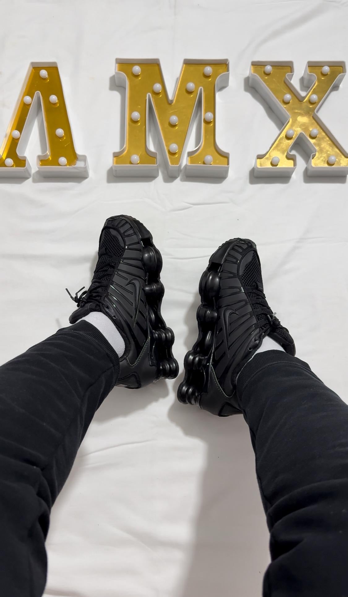 NIKE SHOX TL