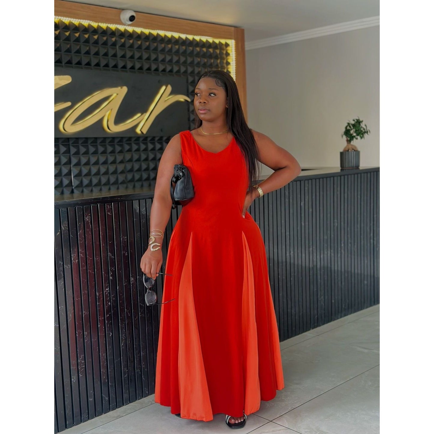 Women's Sleeveless Pleated Maxi Dress