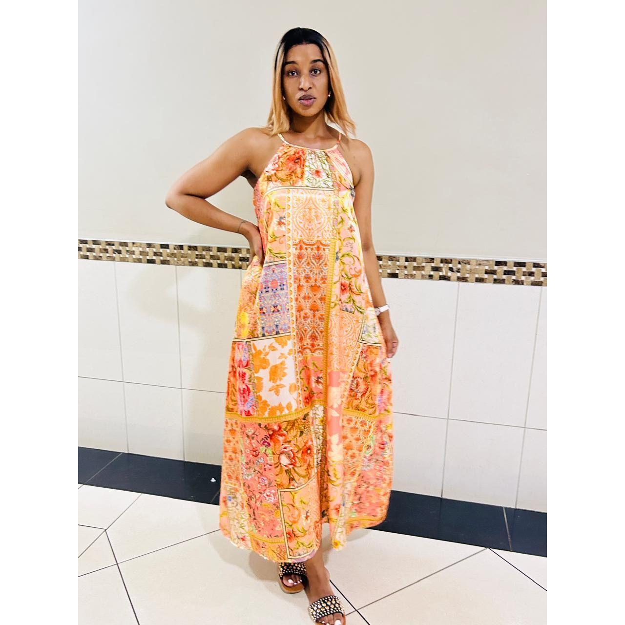 Summer Fashion Printed Neckless Sleeveless Dress.