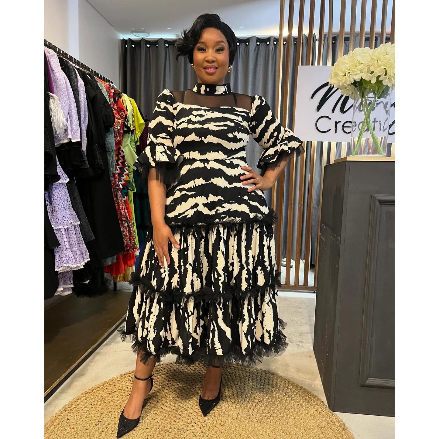 Short Flare Lace Sleeve Pleated Maxi Dress