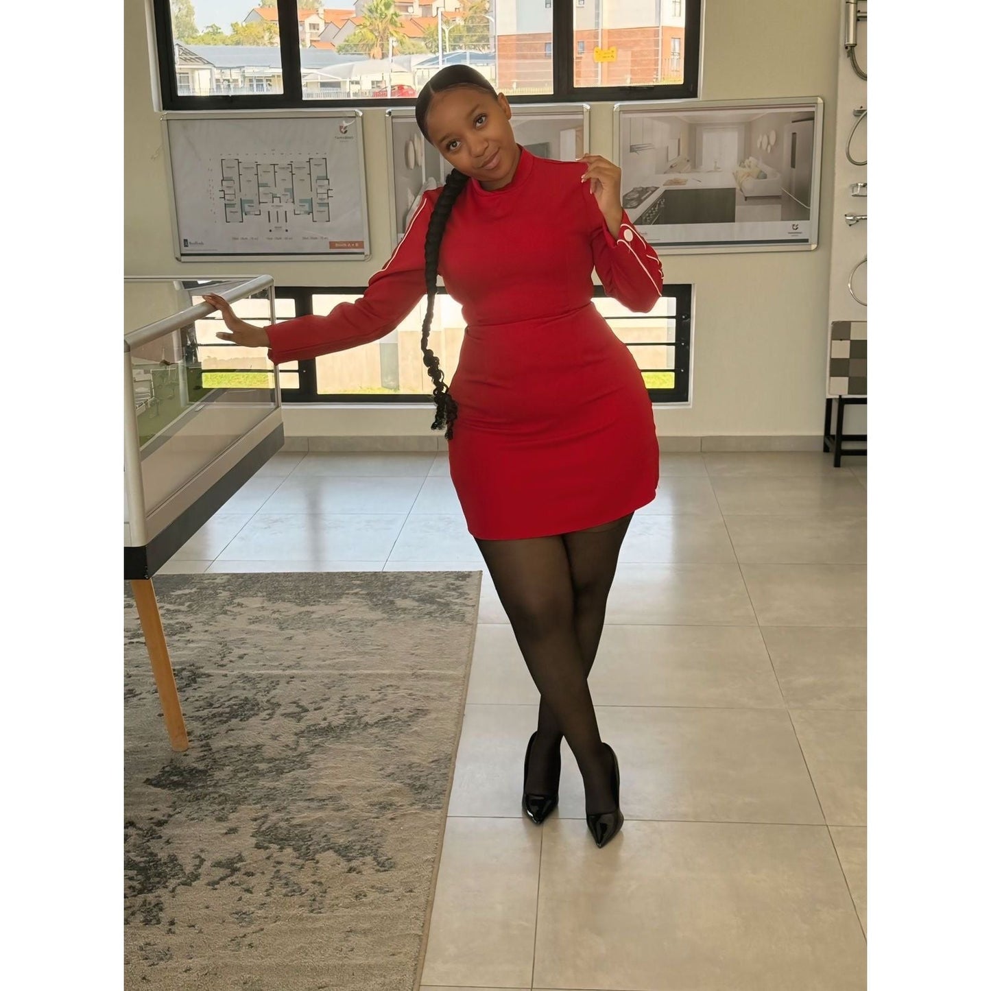 Long Sleeve Plain Color Knee Dress.