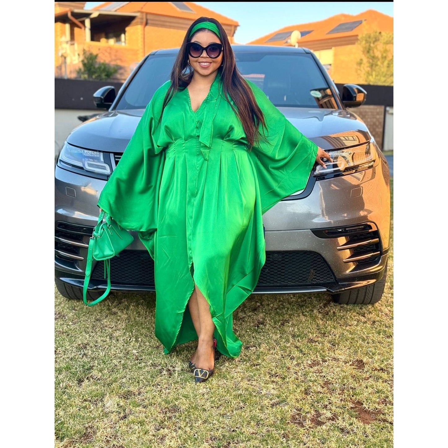 Plus Twist Front Cloak Sleeve Wrap Hem Dress.