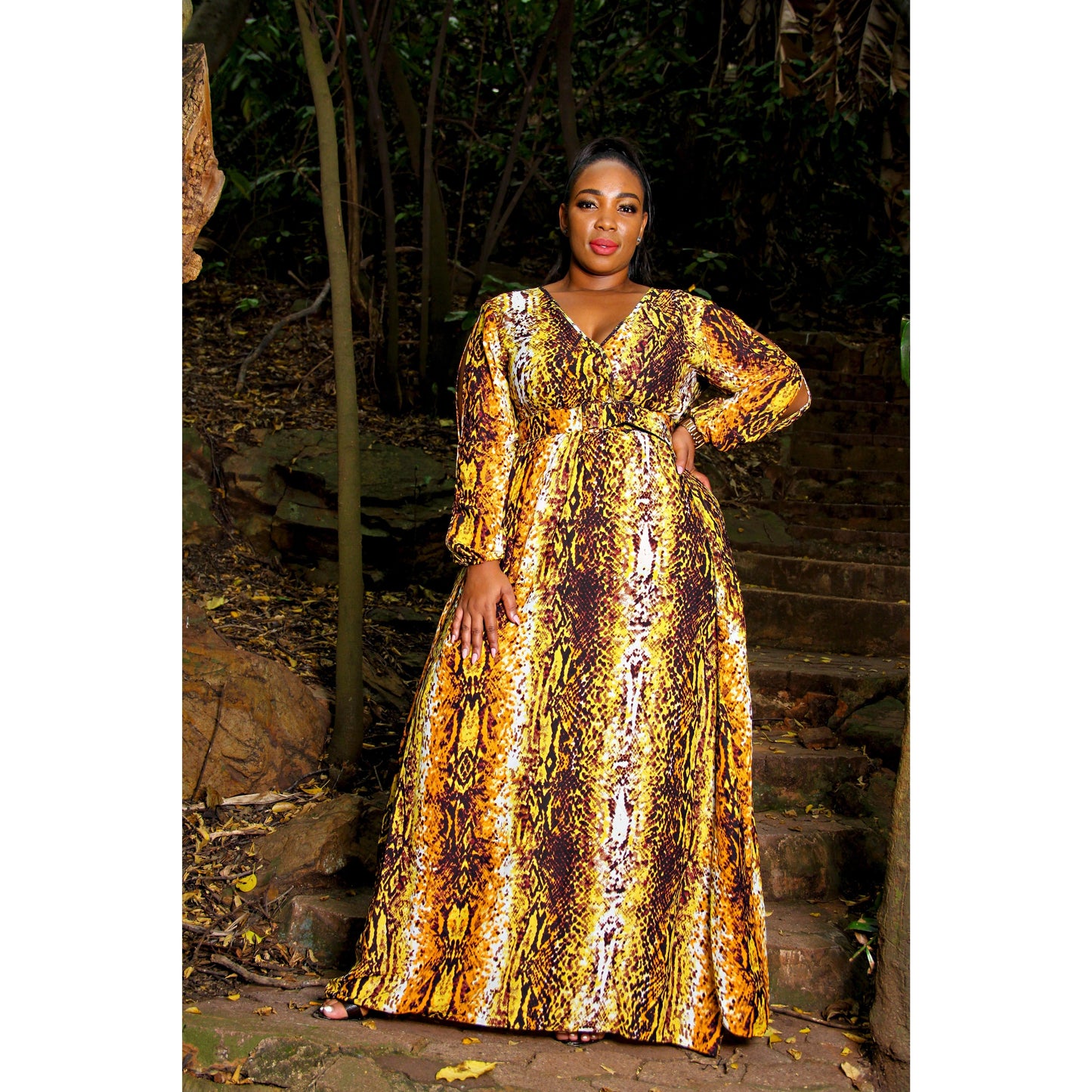 Side slit chiffon maxi dress. 