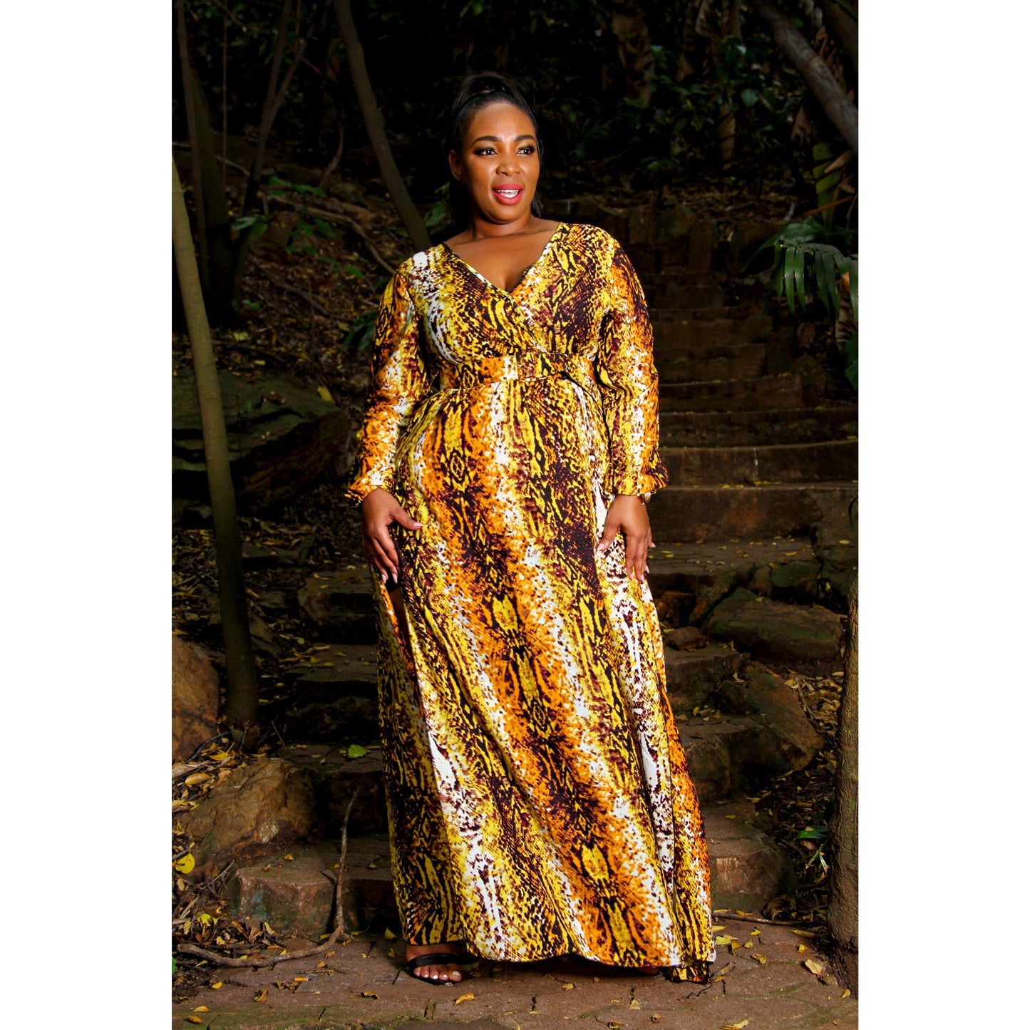 Side slit chiffon maxi dress. 