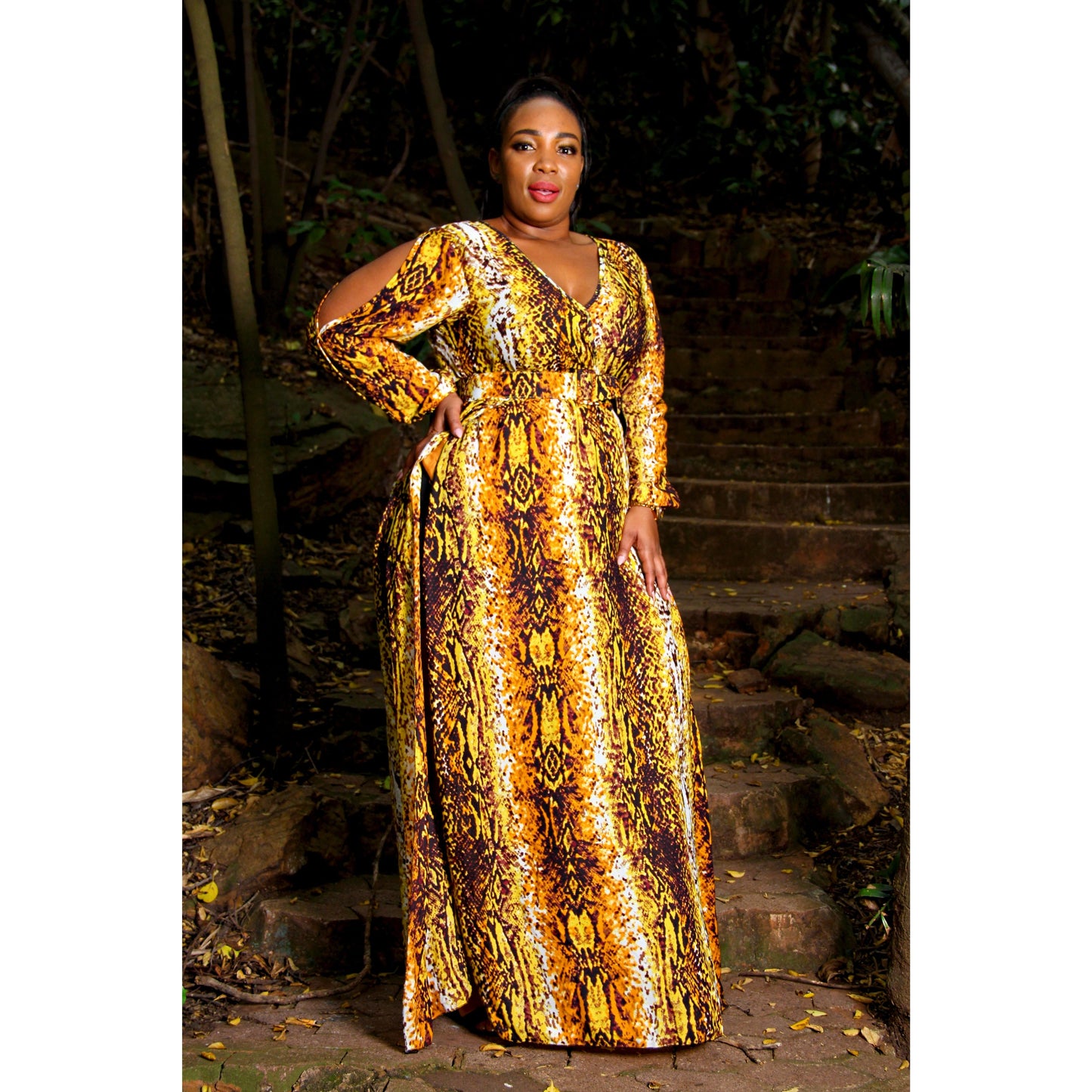 Side slit chiffon maxi dress. 