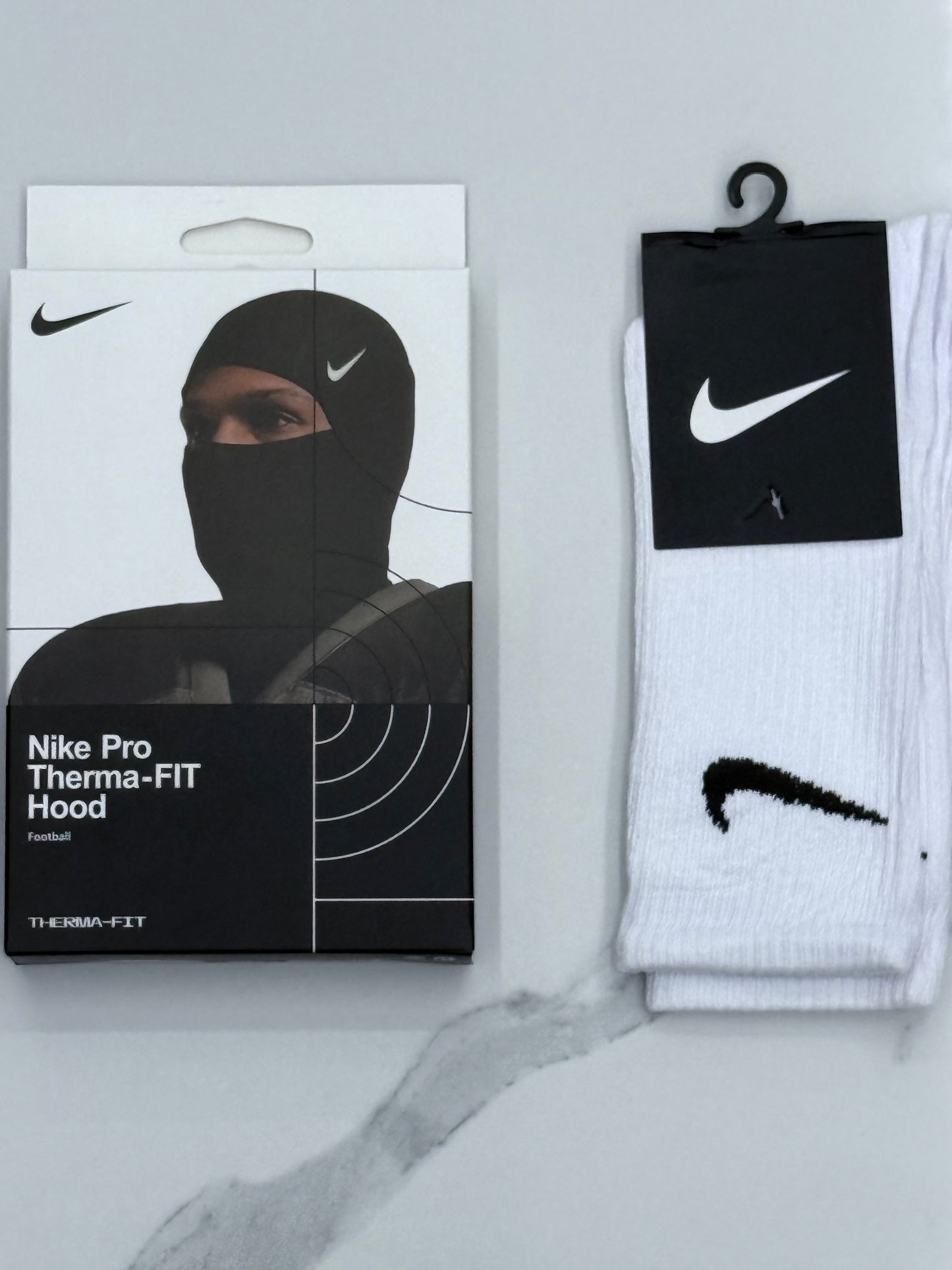 Nike Pro Therma-FIT Hood