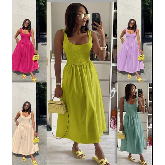 Sexy Sleeveless Round Neck Dress.