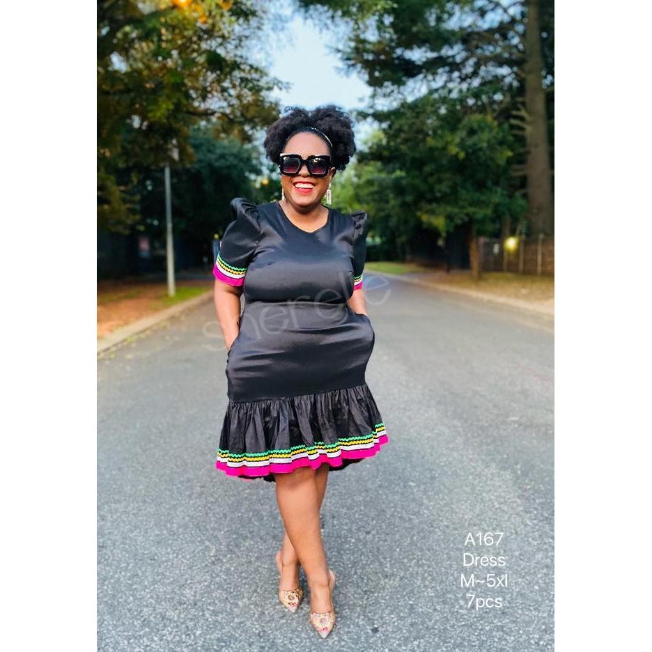 Round-Neck Short Sleeve Traditional Knee Dress