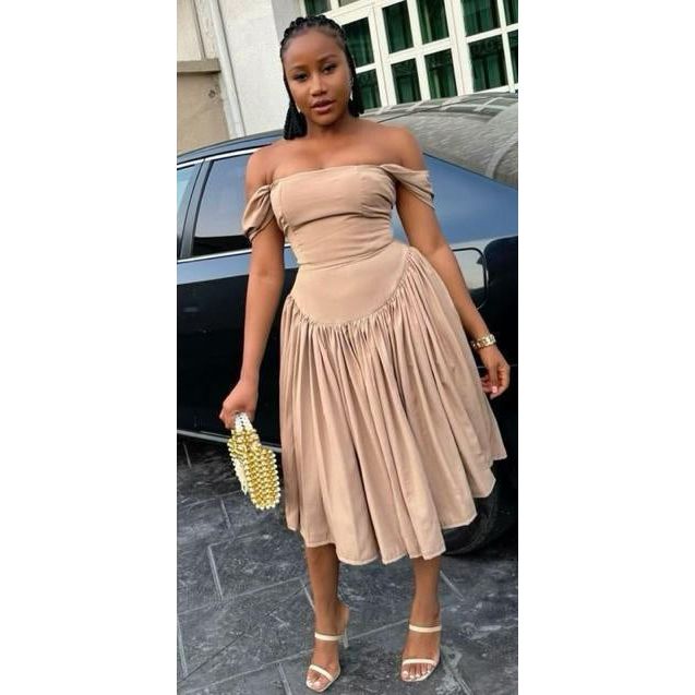 Off-Shoulder High waist Pleated Midi Dress