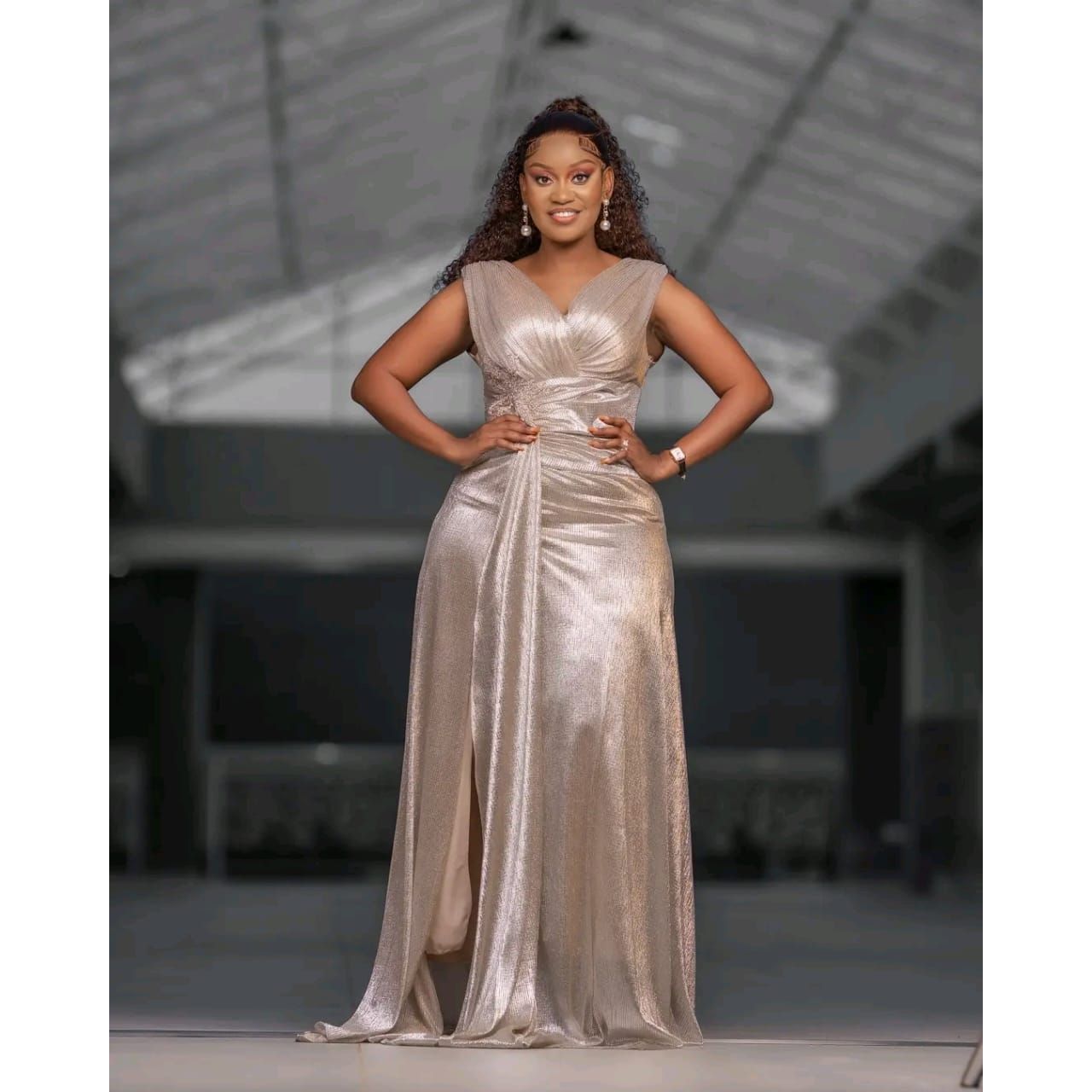 Sleeveless  Slit long wedding wear dress