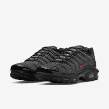 NIKE AIR MAX PLUS PREMIUM