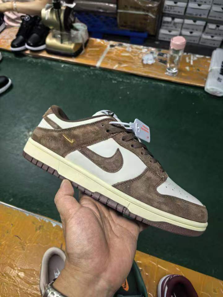 Nike Dunk Low Suede