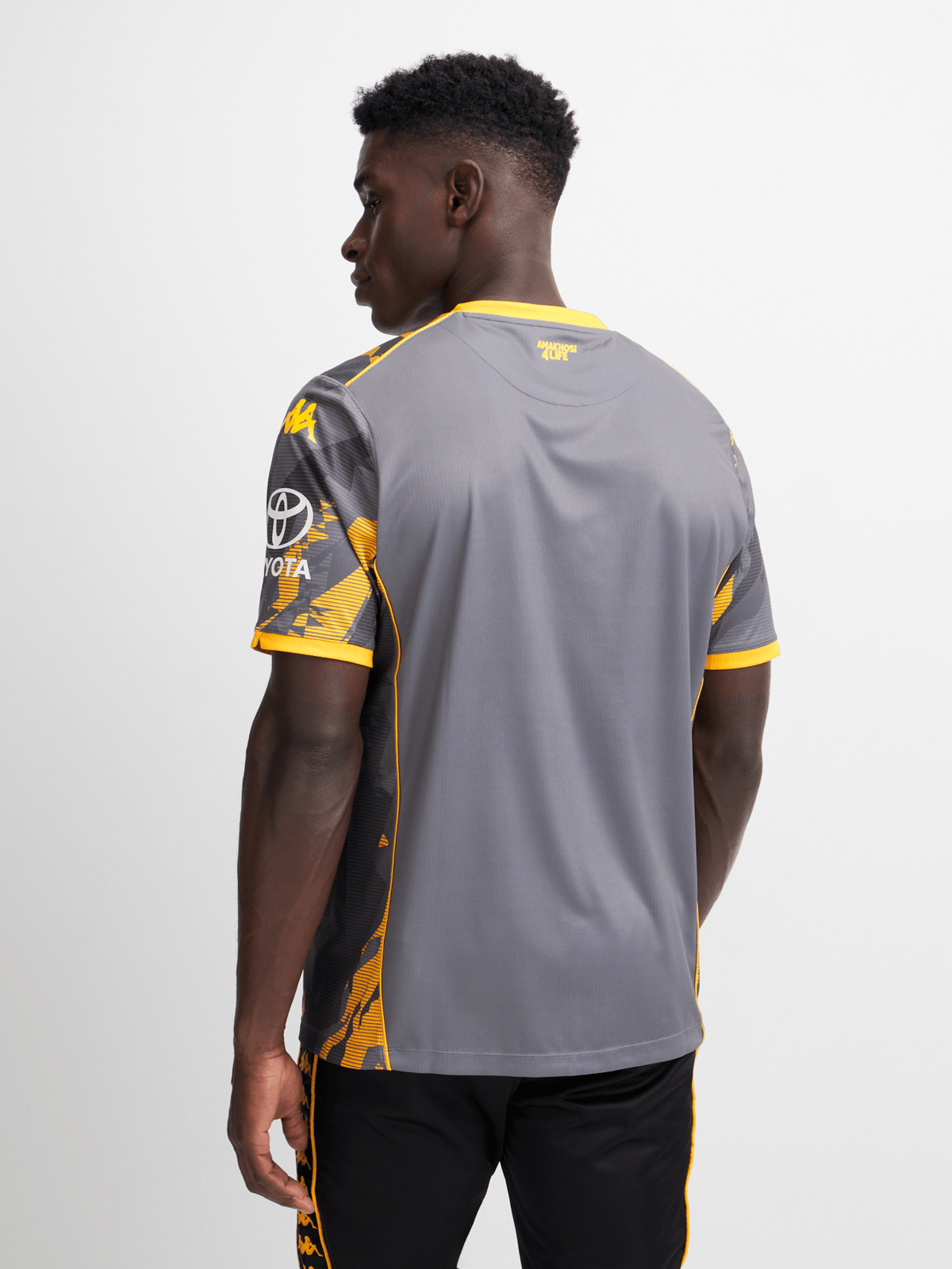 Kaizer chiefs kit