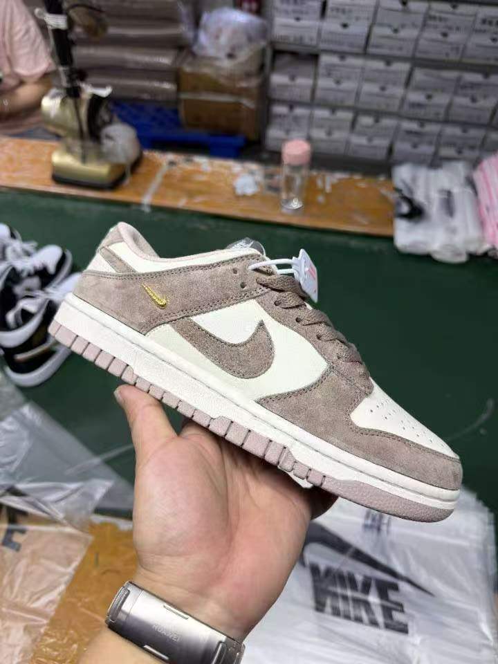 Nike Dunk Low Suede