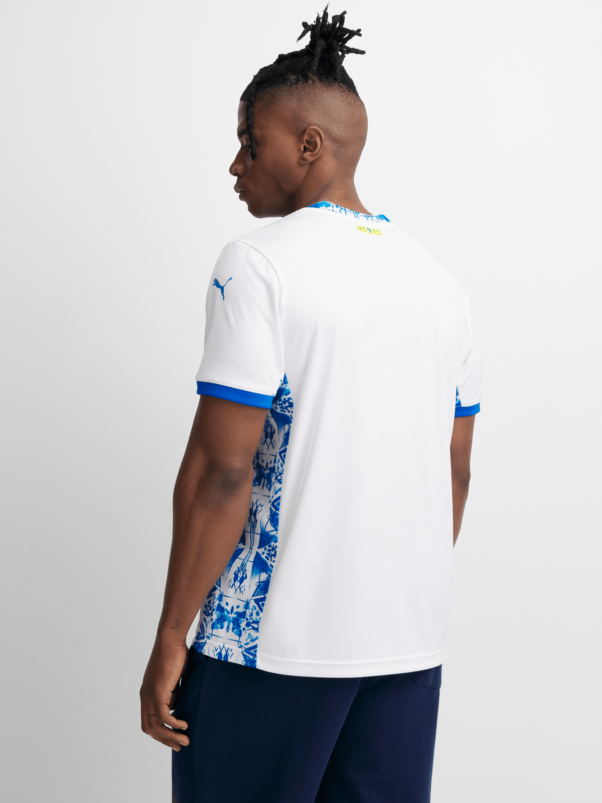 Mamelodi sundowns kit